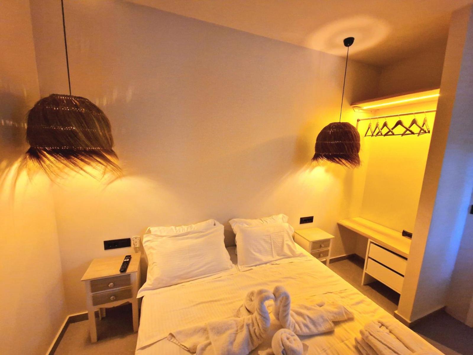 Pine Trees Art Hotel Ixia  Room photo